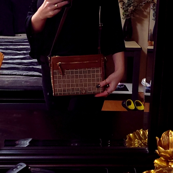 ⚡️EVERYTHING MUST GO⚡️Anne Klein crossbody ⚡️WHOLE PAGE $25 &UNDER⚡️ - Picture 9 of 9